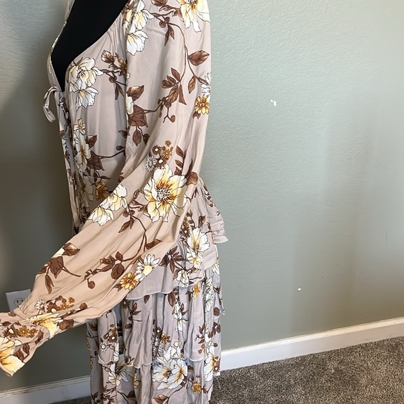 Forever 21+ Taupe and Floral dress - Picture 3 of 7